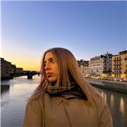 Ciao! sono Veronica ho 18 anni e sono madrelingua spagnola, offro ripetizioni sia nello scritto che conversazione